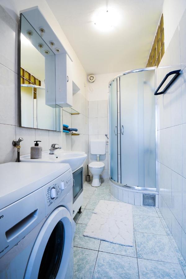 Apartament Family Friendly With A Swimming Pool - 17553 Zadar