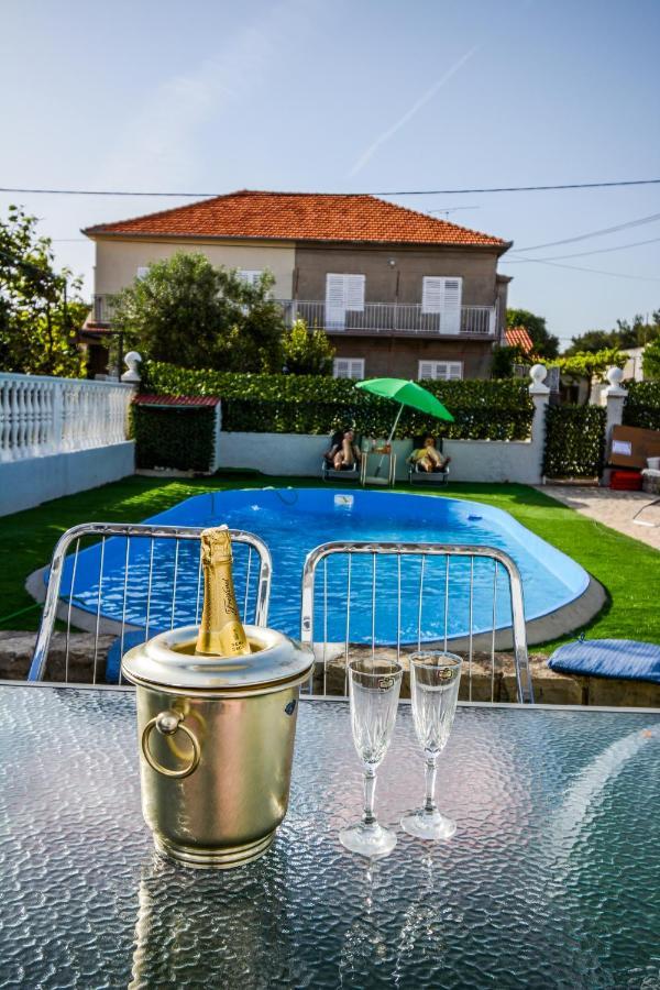Family Friendly With A Swimming Pool - 17553 *